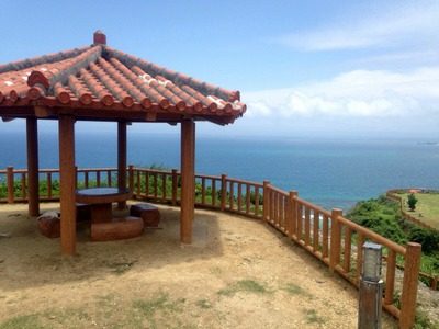 東シナ海を一望する知念岬公園の絶景